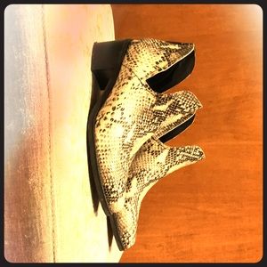 Snake print leather booties, Blondo, Sz 7,